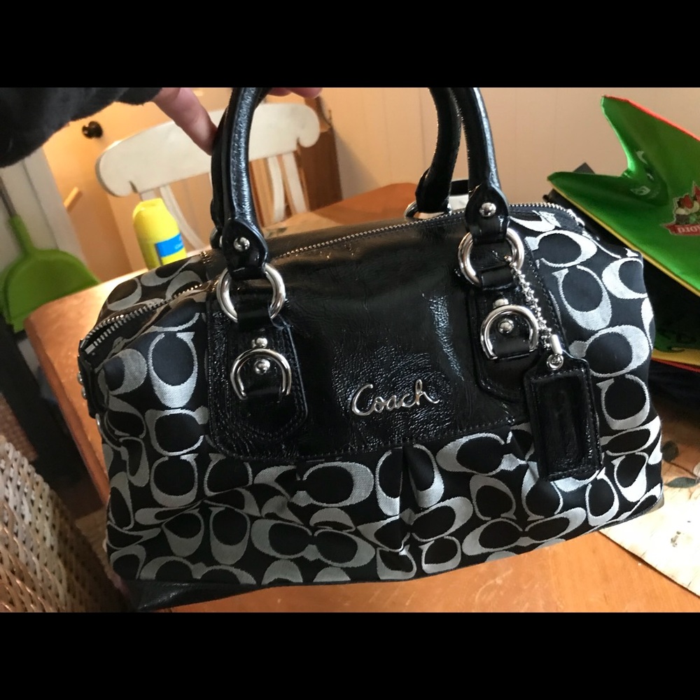 Shoulder bag